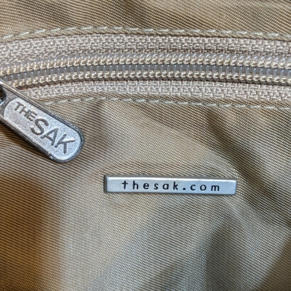 THE SAK Shiny Beige Embroidered Purse - Picture 4 of 4